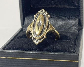 Vintage Avon Gold Tone Signet Ring Diamond Accent Maat 7