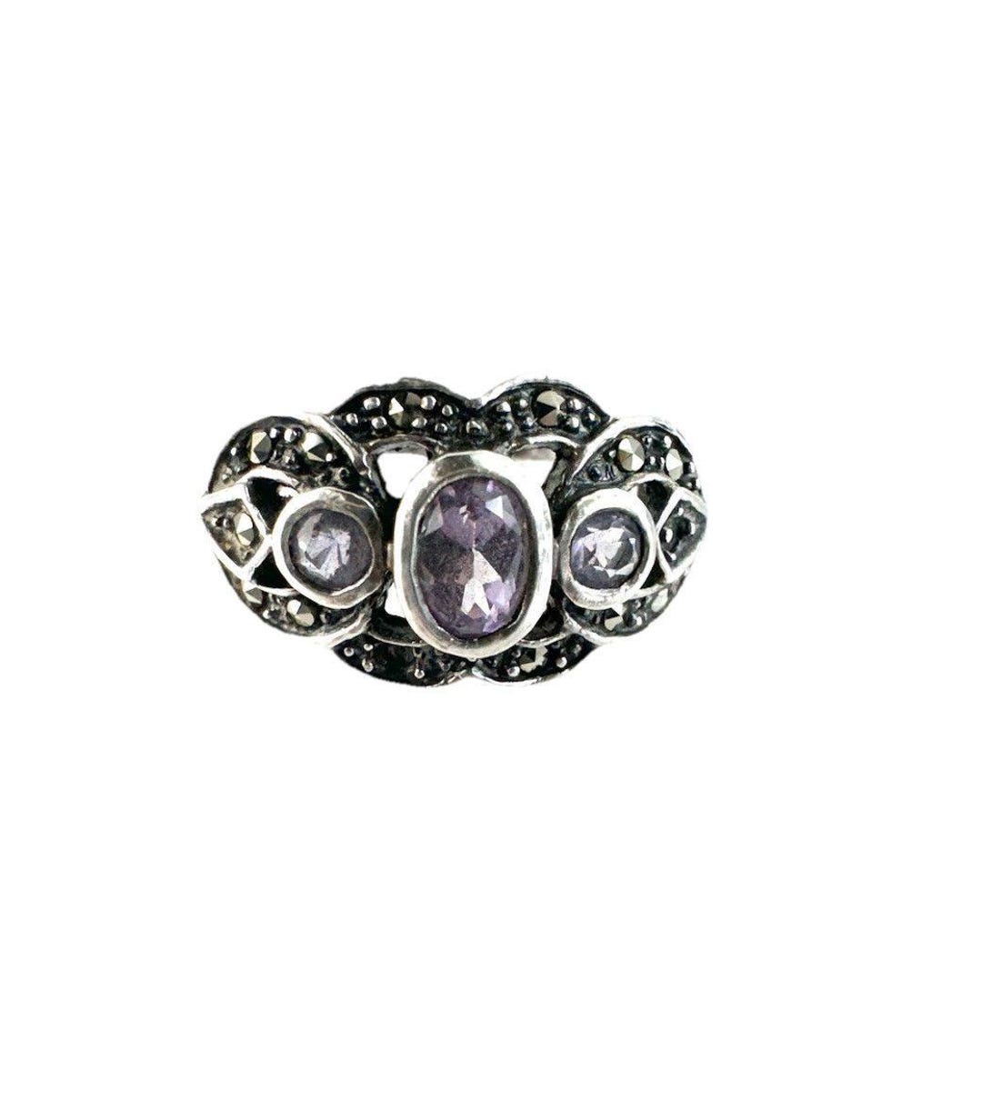 Vtg Sterling Silver Marcasite and Amethyst Ring 3 Stone 925  display picture 1