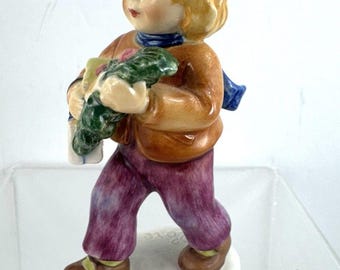 Vintage 1984 Goebel Porcelain Figurine Christmas in Kinderland