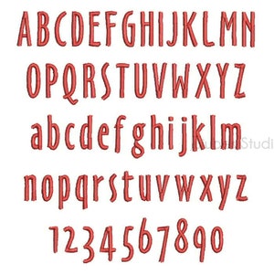 Op de afbeelding: Een rood lettertype alfabet met hoofdletters en kleine letters en de cijfers 1 tot en met 9. Het lettertype is een eenvoudige, blokkige stijl.