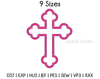 Puede incluir: Un contorno rosa de una cruz con bordes redondeados y un diseño decorativo. La cruz está disponible en 9 tamaños. El texto "Jujubes Studio" está en la esquina inferior derecha de la imagen. El texto "DST | EXP | HUS | JEF | PES | SEW | VP3 | XXX" está en la parte inferior de la imagen.