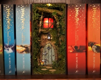 Book Nook Diorama of a Fairy House, Book Nook Shelf Insert, Tree House, Fairy Book Nook, Bookshelf Decor, Bookshelf Insert