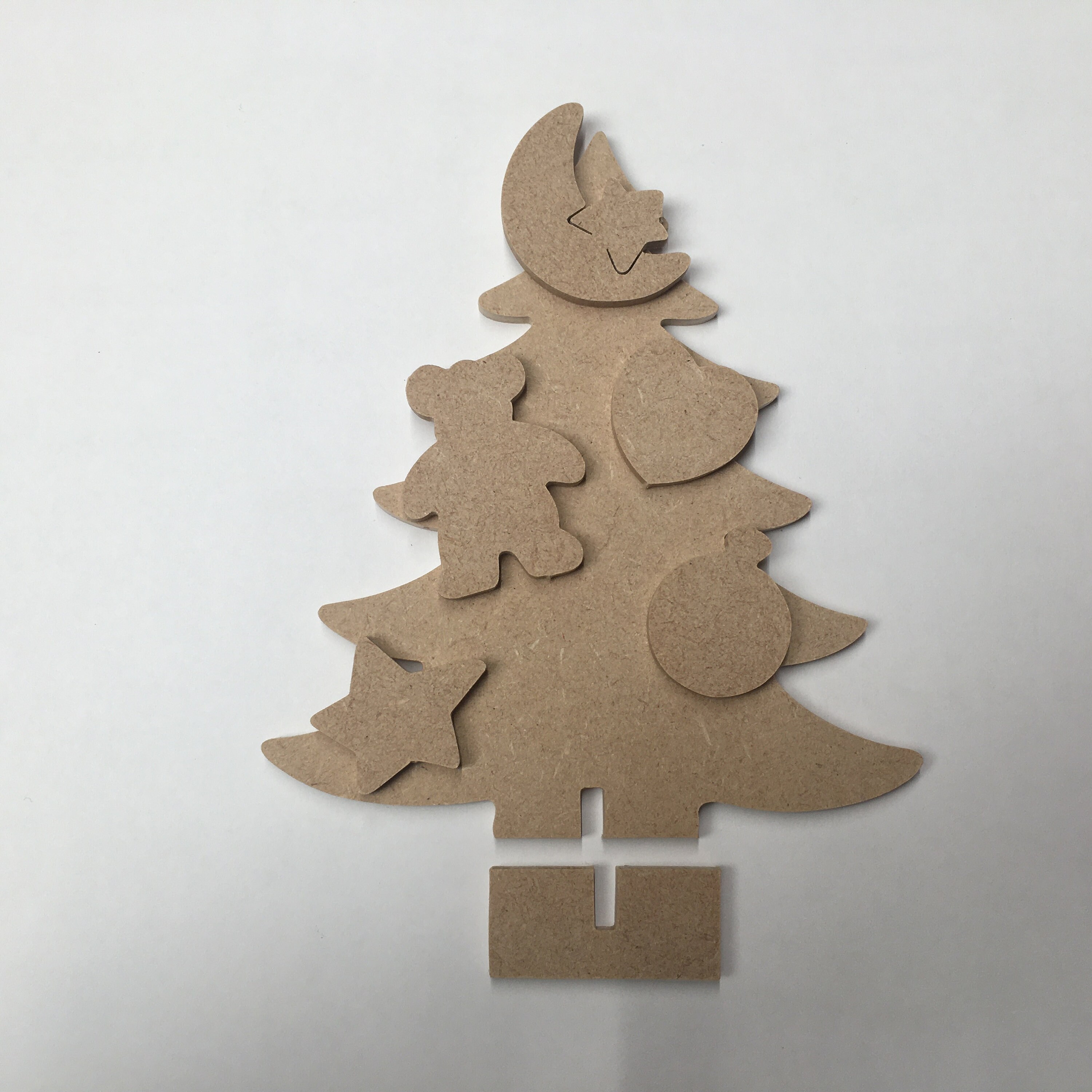 Sapin de Noël en Bois Brut avec Pied et 5 Sujets Déco, Loisir Créatif Pour Déco Noël, Décoration Tab