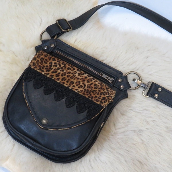 Sac léopard , Petit sac bandoulière en cuir, Sac bandoulière de festival, Sac de taille en cuir, ceinture utilitaire