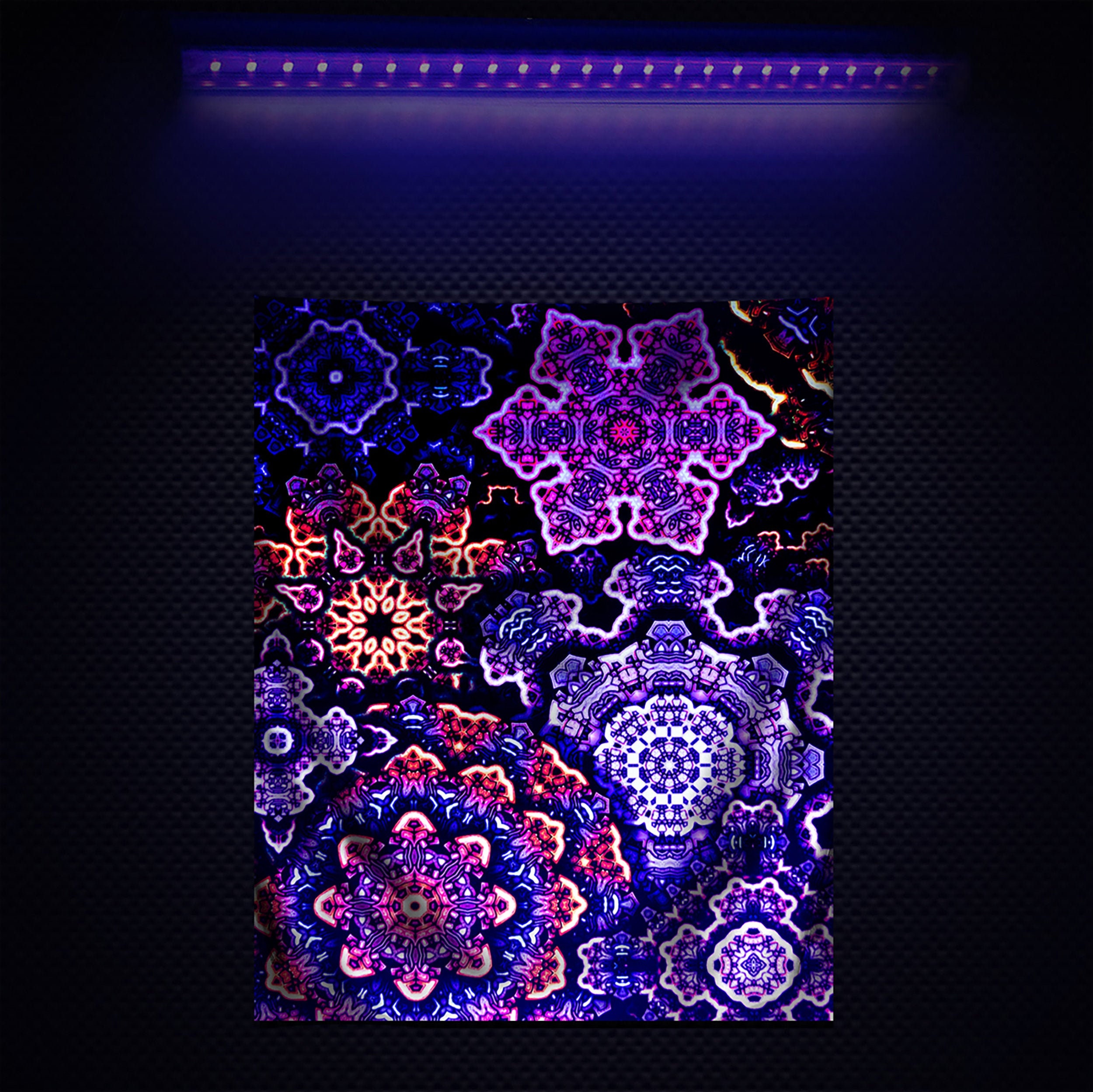 UV / BLACKLIGHT Active TAPESTRY - Fractal Universe by Jan Kruse