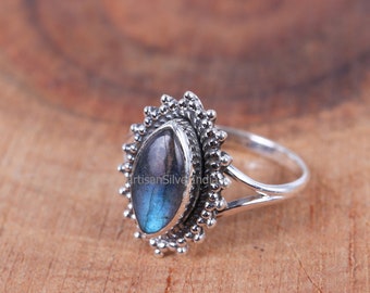 925 Silver Ring, Blue Fire Labradorite Ring, Gemstone Ring, Statement Ring, Dainty Ring, Anxiety Ring, Silver Jewelry, Labradorite Jewelry.