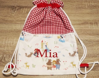 Mochila infantil personalizada colección Cuentos con Vichy rojo.