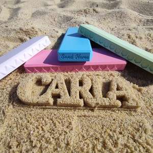 Customizable sand name mold