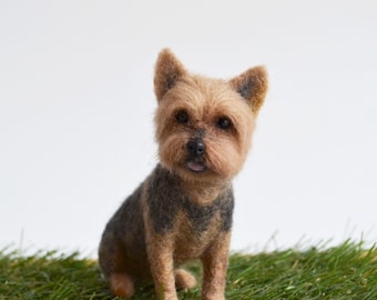 Naaldvilte miniatuurhond, naaldvilte yorkie, poppenhuisminiatuur, klein hondenbeeldje, gepersonaliseerde geschenken hondenliefhebber, poppenhuishond