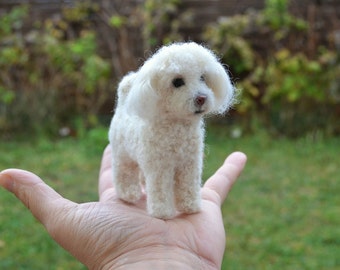 Naald vilten bichon bolognese, naald vilten hond voor poppenhuis, op maat gemaakte miniatuur, poppenhuis miniatuur, collectible pop miniatuur