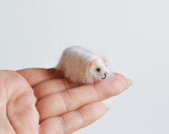 Felted Wool Guinea Pig Figurine: Miniature Dollhouse Pet