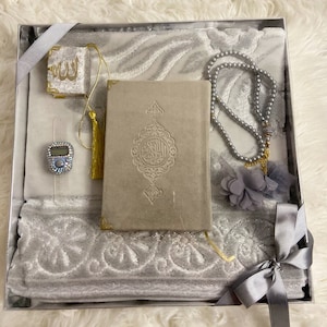 Custom Cold Pressed Quran Gift Set, Mini Quran and Tasbih, Islamic Wedding Gift Set, Ramadan Mubarak, Prayer Mat Set, Eid Mubarak Gift Set