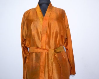 Robe de chambre ocre-orange en pure soie batikée à la main, kimono en soie ocre-orange, kimono en soie batik ocre-orange en taille XL