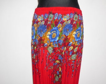 Pumphose aus weicher Viskose mit Blumenprint - rot, Haremshose, Aladinhose rot mit Blumenmuster