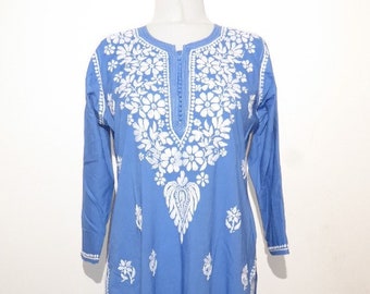 Tunique indienne en coton bleu avec broderie blanche, tunique en coton 'Nagara' brodée main XXL