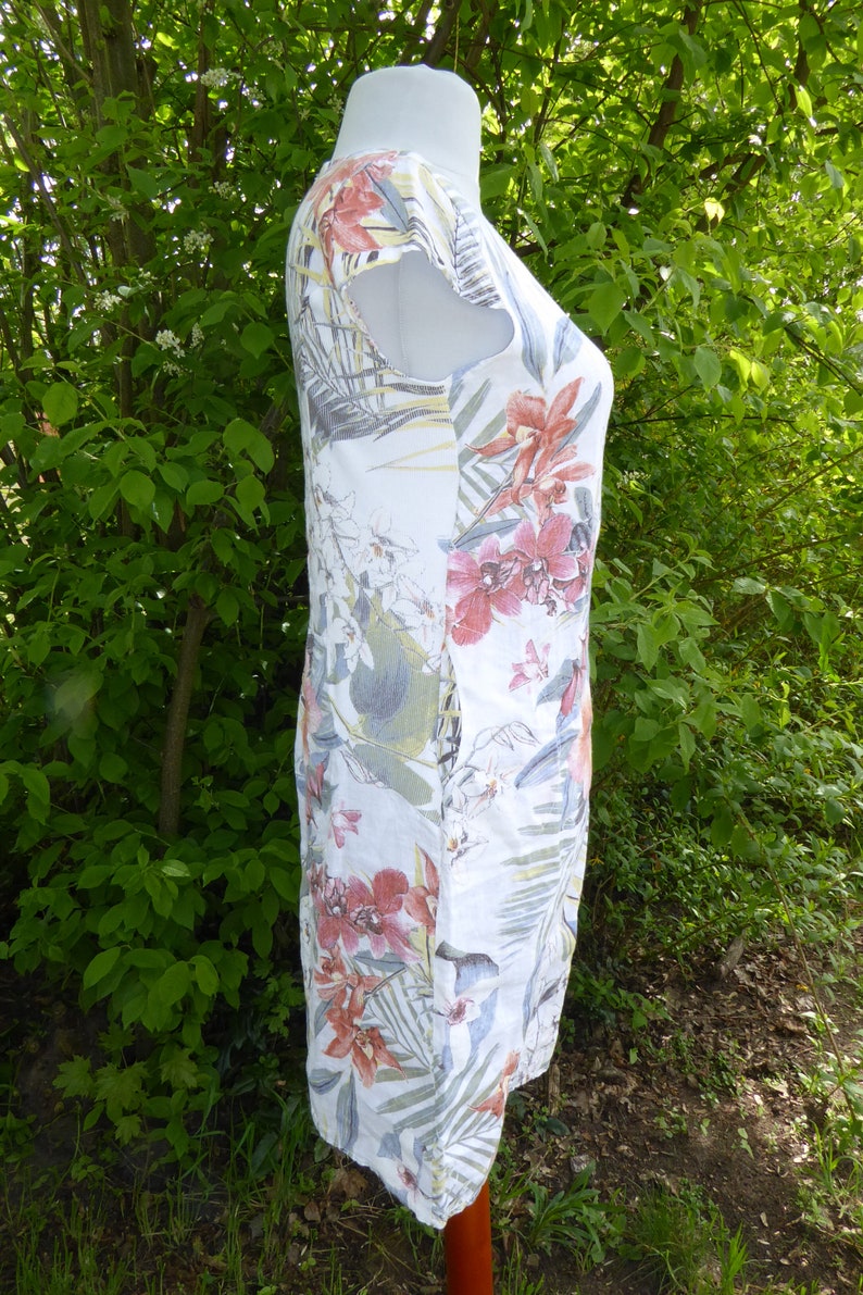 Sommerkleid aus weißem Leinen mit Blumenprint, Leinenkleid weiß mit floralen Mustern, Sommerkleid Leinen M bis XXXL zdjęcie 3