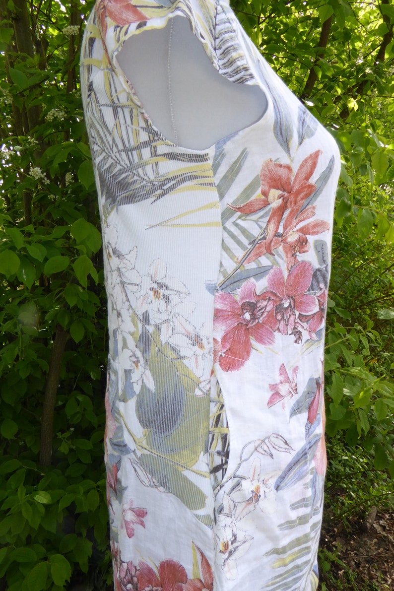 Sommerkleid aus weißem Leinen mit Blumenprint, Leinenkleid weiß mit floralen Mustern, Sommerkleid Leinen M bis XXXL zdjęcie 4