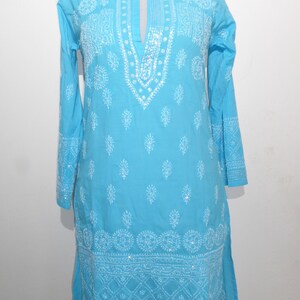 Cotton tunic 'Sushila' hand-embroidered turquoise, tunic made of hand-embroidered pure cotton, tunic with sequin embroidery open neck image 2