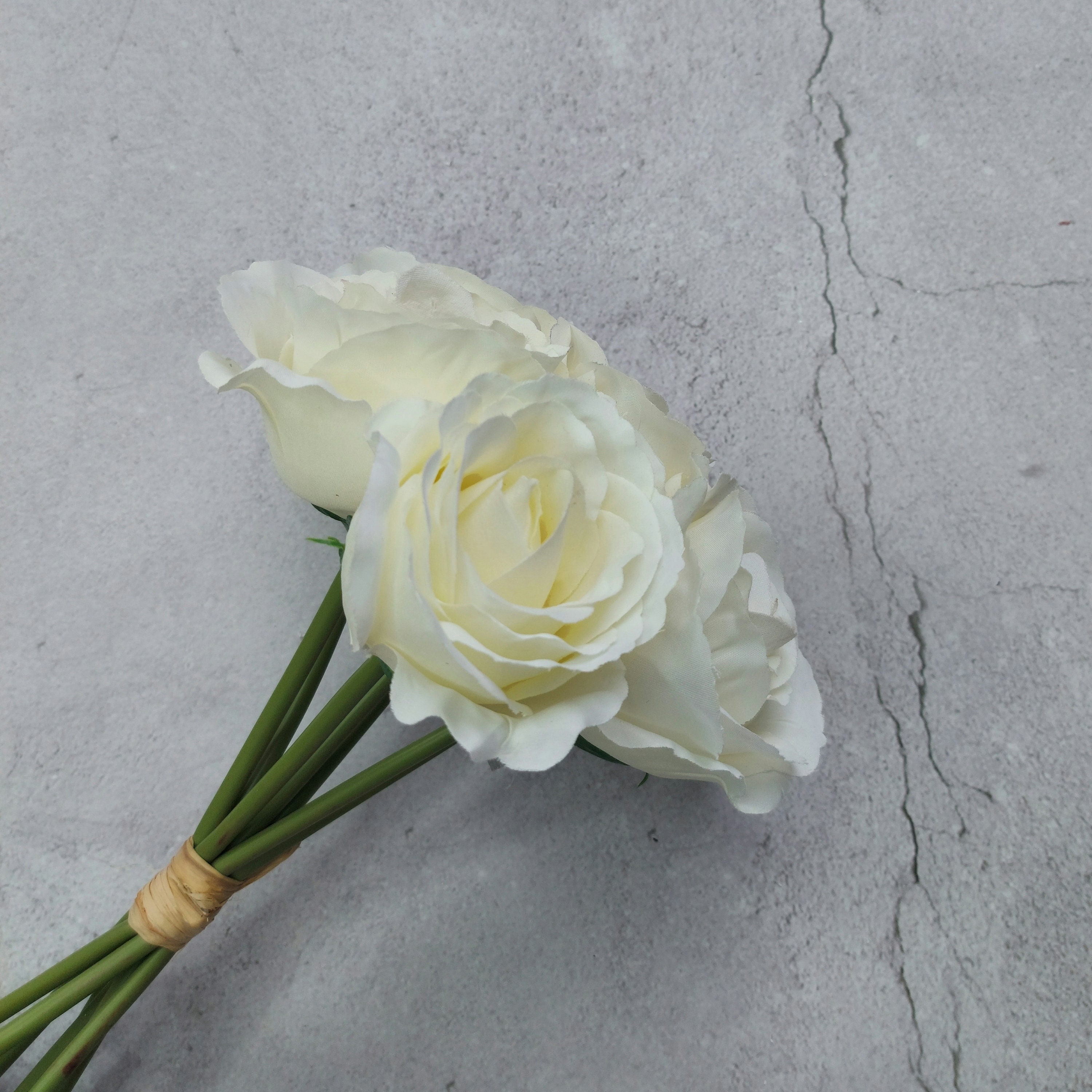 7 Head Solid Centre Cream Artificial Flowers Wedding Rose Bouquet x 27cm 