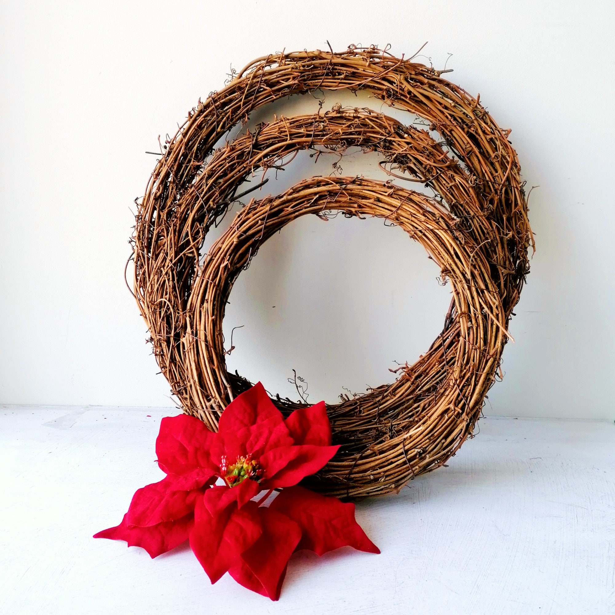 18 wreath frame deals