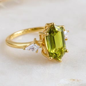 Peridot Engagement Ring, Hexagon Cut Green Gemstone Ring, Gold Three Stone Ring, Kite Diamond Side Stones, Unique Vintage Gift for Her
