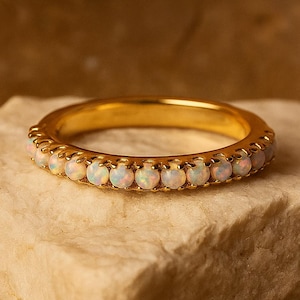 Anillo de ópalo de fuego, apilable, de media eternidad, de plata de ley 925, delicado anillo de novia, regalo de aniversario para mujer.