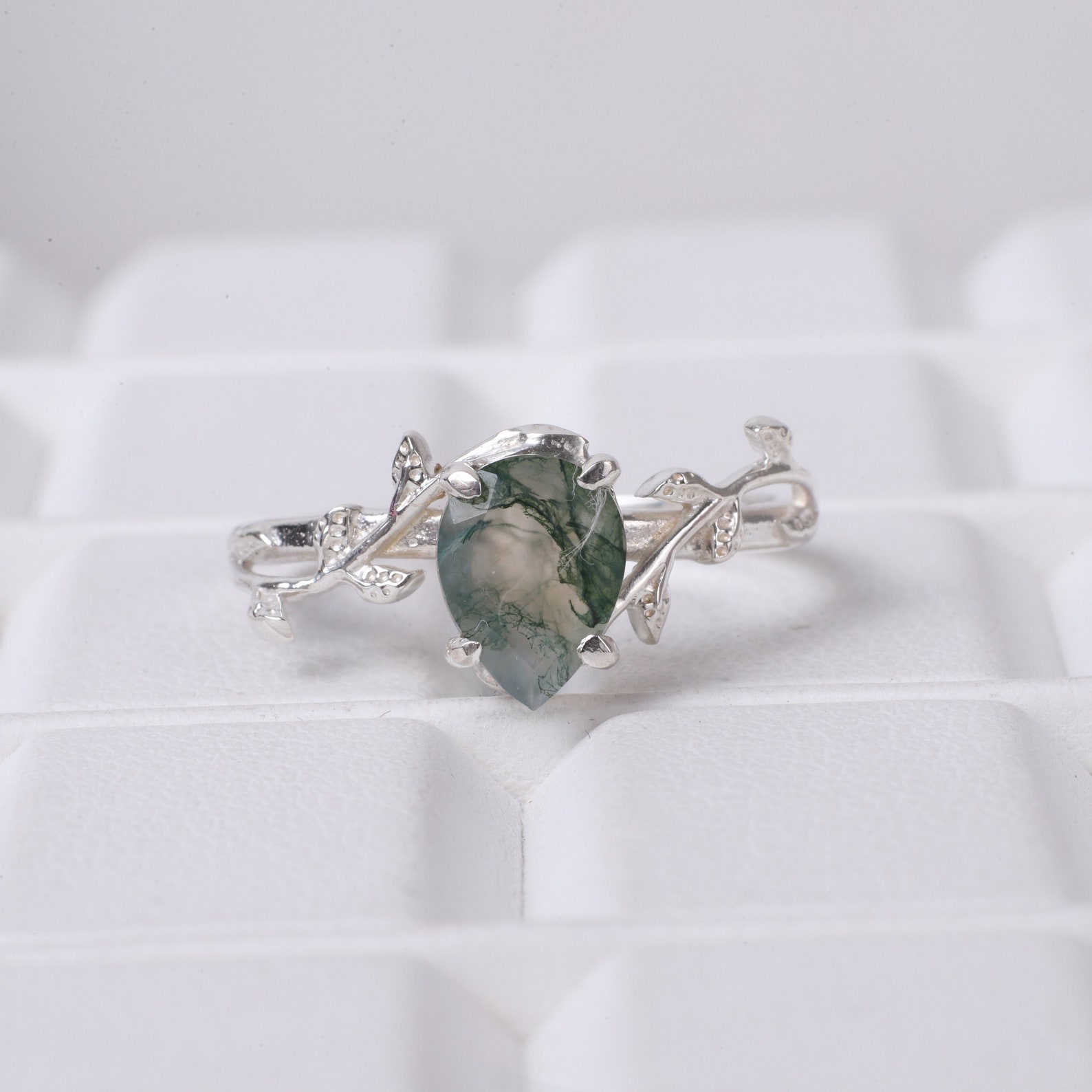 Moss Agate Ring Engagement Ring Leaf Ring Vintage & Delicate Etsy