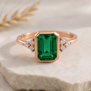 Emerald Ring, Bezel Set Ring, 14k Yellow Gold, May Birthstone, Christmas Present, Art Deco Ring, Green Gemstone Ring, Black Friday Gift