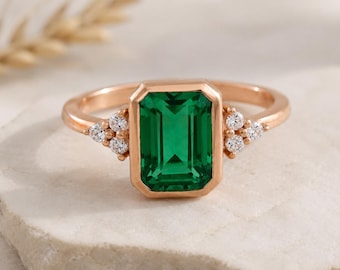 Emerald Ring, Bezel Set Ring, 14k Yellow Gold, May Birthstone, Christmas Present, Art Deco Ring, Green Gemstone Ring, Black Friday Gift