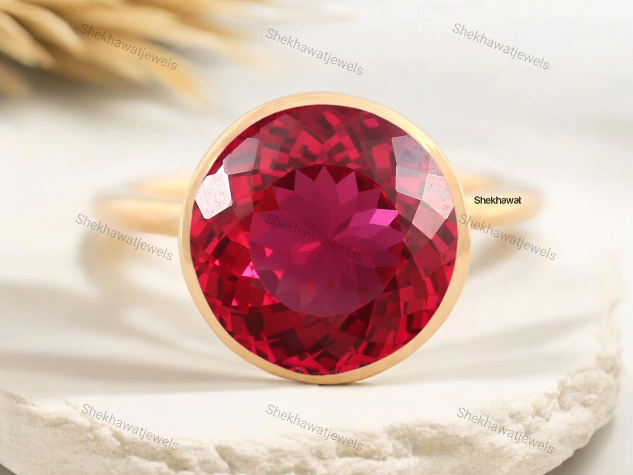 Round Cut Blood Red Mozambique Ruby Ring Solitaire Gemstone Bridal Ring Women's Fine Jewelry Customized Anniversary Presents Statement Gifts