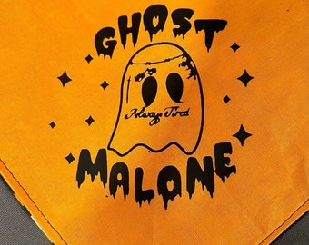 Bandana reversibile per animali domestici Ghost Malone con bottoni a pressione