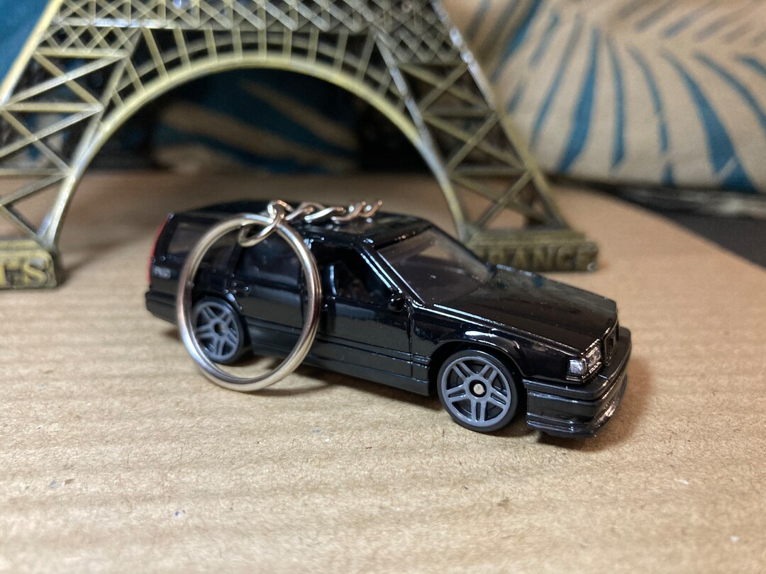 thumbnail image 2 of Swedish Boost Mafia Turbo Brick Keyring – Full Grain Leather Keychain For Volvo / Saab – UK Made 2 of 3