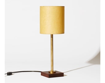 Mini lámpara de madera de nogal y latón de mediados de siglo - pantalla de lámpara de papel hecha a mano - Lámpara moderna danesa, lámpara de mesa, lámpara de teca