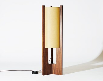 Nussbaum Mid Century Holz Stehlampe mit japanischem Lampenschirm - Danish Modern Lamp, Brass Stehlampe, Teak Lamp