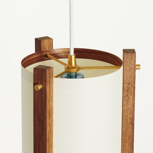 Walnoot en messing midden van de eeuw houten hanglamp met Japanse lampenkap klein Deense moderne lamp, hanglamp, esdoornlamp afbeelding 9