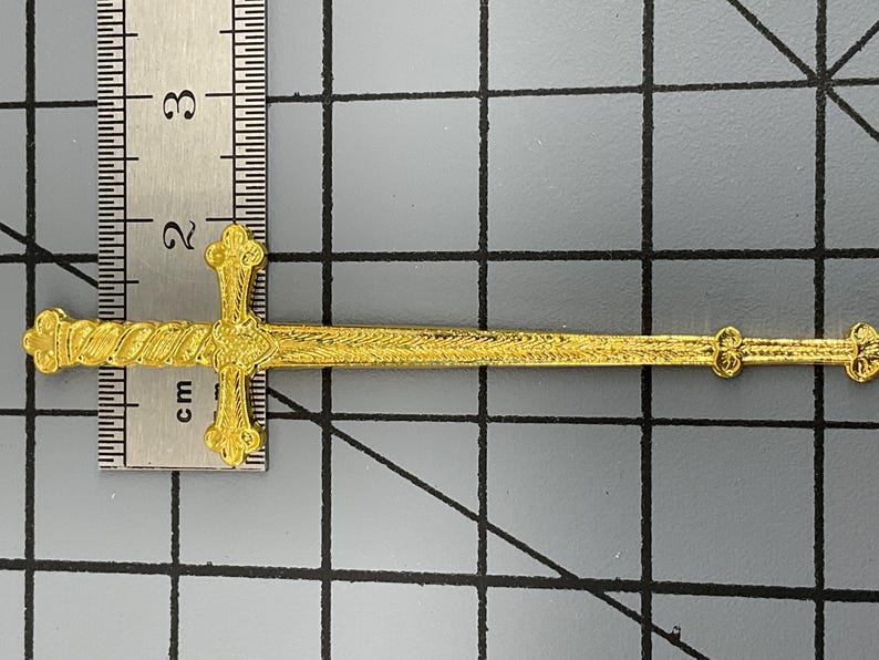 Gold Plated Brass Sword Charms (Style A or B) – Vintage JAF Stock zdjęcie 10