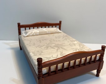 1/12" Double bed in brown