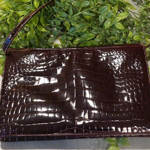 Beautiful vintage Ruth Saltz faux Croc Envelope p… - image 2