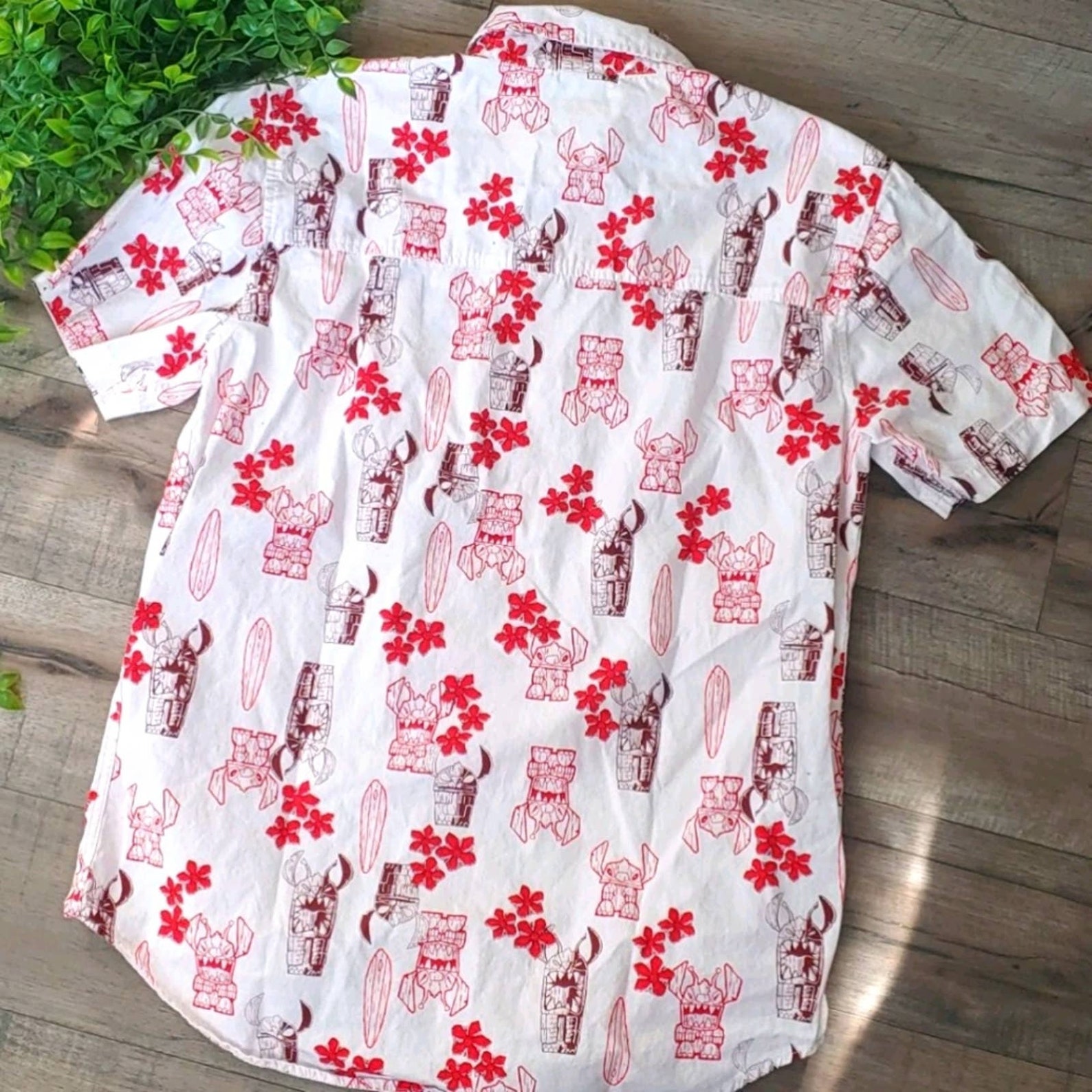 stitch with hawaiian shirt