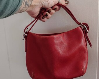 red leather coach bolsa