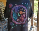 Vintage single stitch Anvil T shirt cross stitch look OS folk Native print