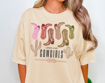 Cowgirl boots shirt, cowgirl retro shirt, western boots shirt, howdy shirt, yeehaw shirt, western theme shirt, rodeo shirt, texas boot shirt