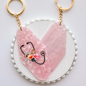 Stethoscope Keychain | Pink Motel Keychain with Floral Design | Nurse Gift | Custom Keychain | Medical Student Gift | Healthcare Accessory