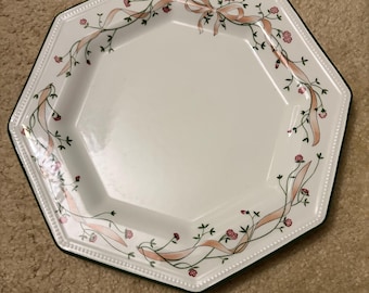 Vintage Eternal Beau Dinner Plate manufactured by Johnson Brothers