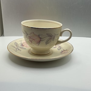 Homer Laughlin Rose Cup & Saucer - Eggshell Nautilus - Gold Trim