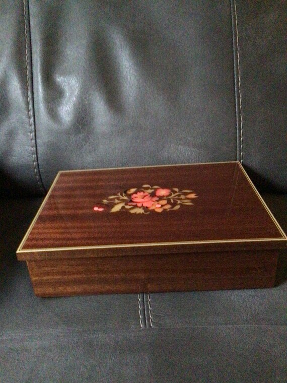 Italian Rose Inlayed Jewelry Box. - image 3