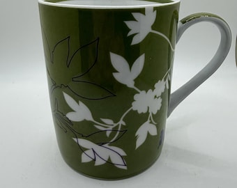 Taza de café Starbucks verde con flores, hojas y mariposas moradas, 355 ml (12 oz).