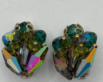 Pendientes vintage de clip con diamantes de imitación color esmeralda y topacio, estilo aurora boreal.