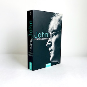 Vintage book &quot;John&quot;, John Lennon, Cynthia Lennon, Goldmann Taschenbuch, 2005 The Beatles