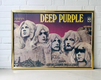 Insegna Metallica Vintage Deep Purple 20x30 Cm - Cartello In Latta Per Pub, Camerette, Garage, Regalo Per Fan